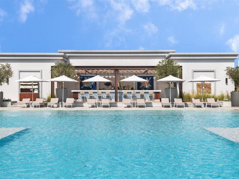 Vida Beach Resort Umm Al Quwain Umm al-Quwain Exterior foto The pool at the St. Regis