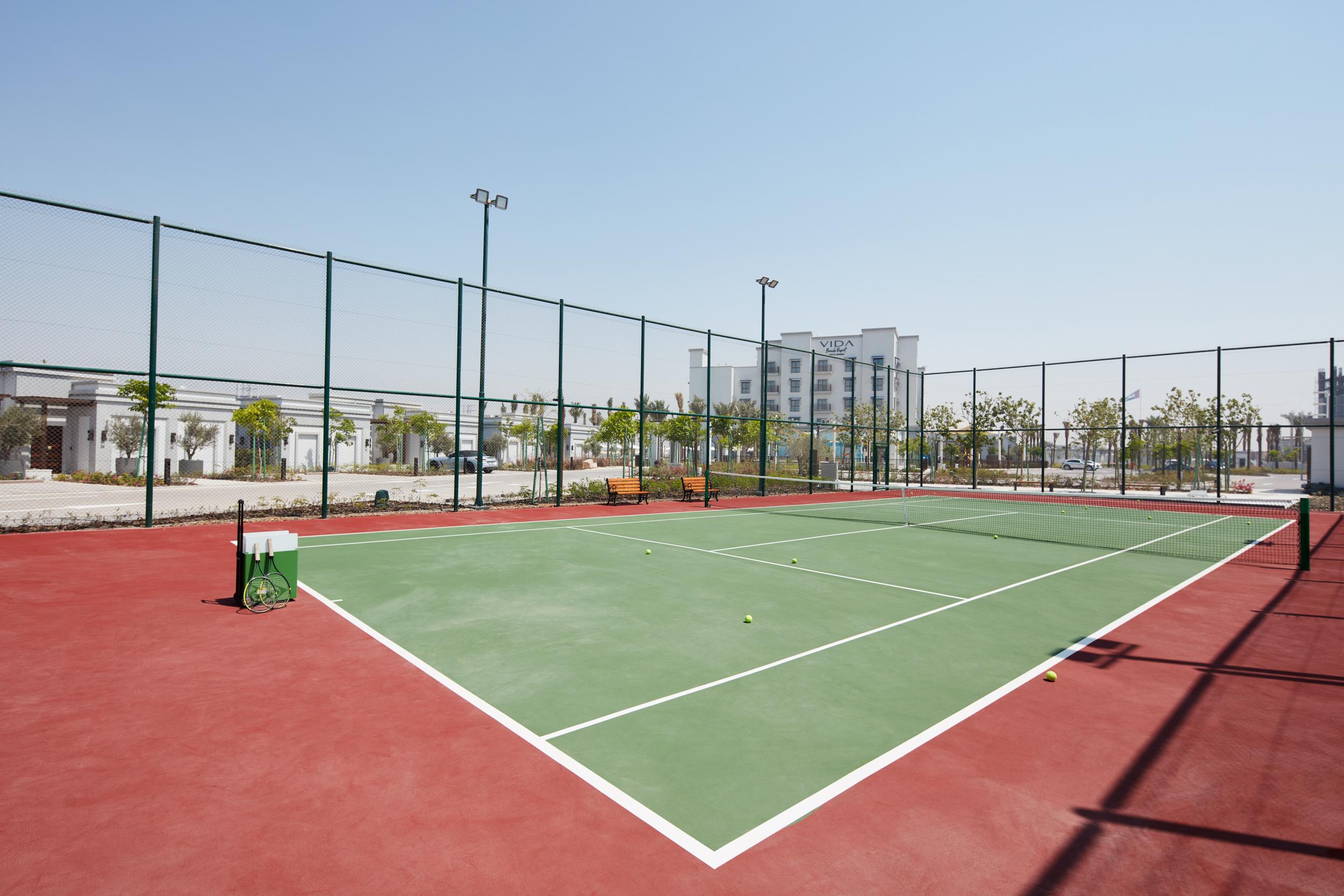 Vida Beach Resort Umm Al Quwain Umm al-Quwain Exterior foto Tennis court