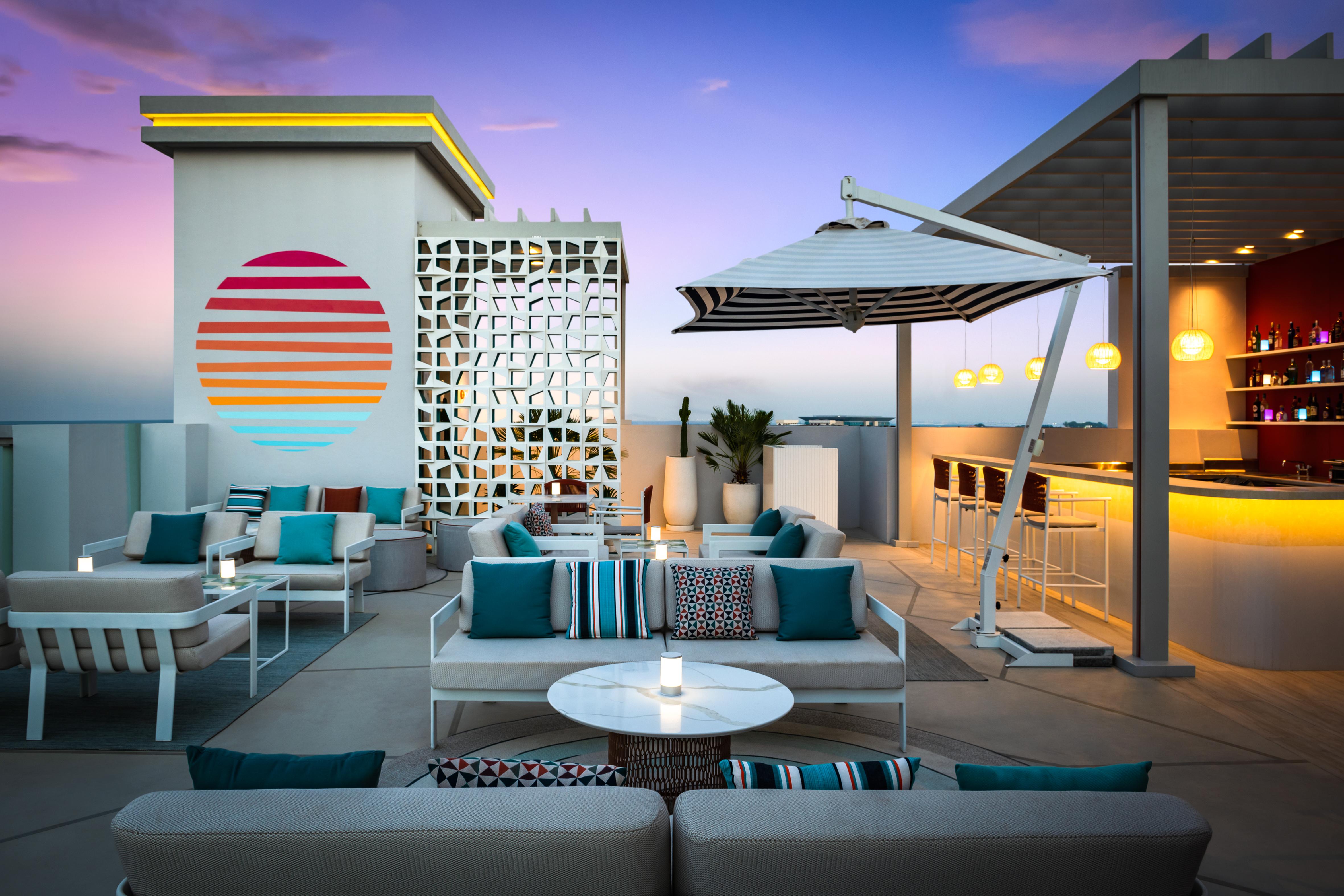 Vida Beach Resort Umm Al Quwain Umm al-Quwain Exterior foto The rooftop bar at the hotel